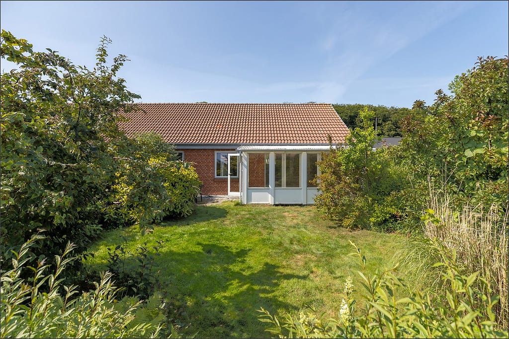 Andels Enderækkehus Vestergade 49 Hou Odder Sydvendt Baghave med Udestue.